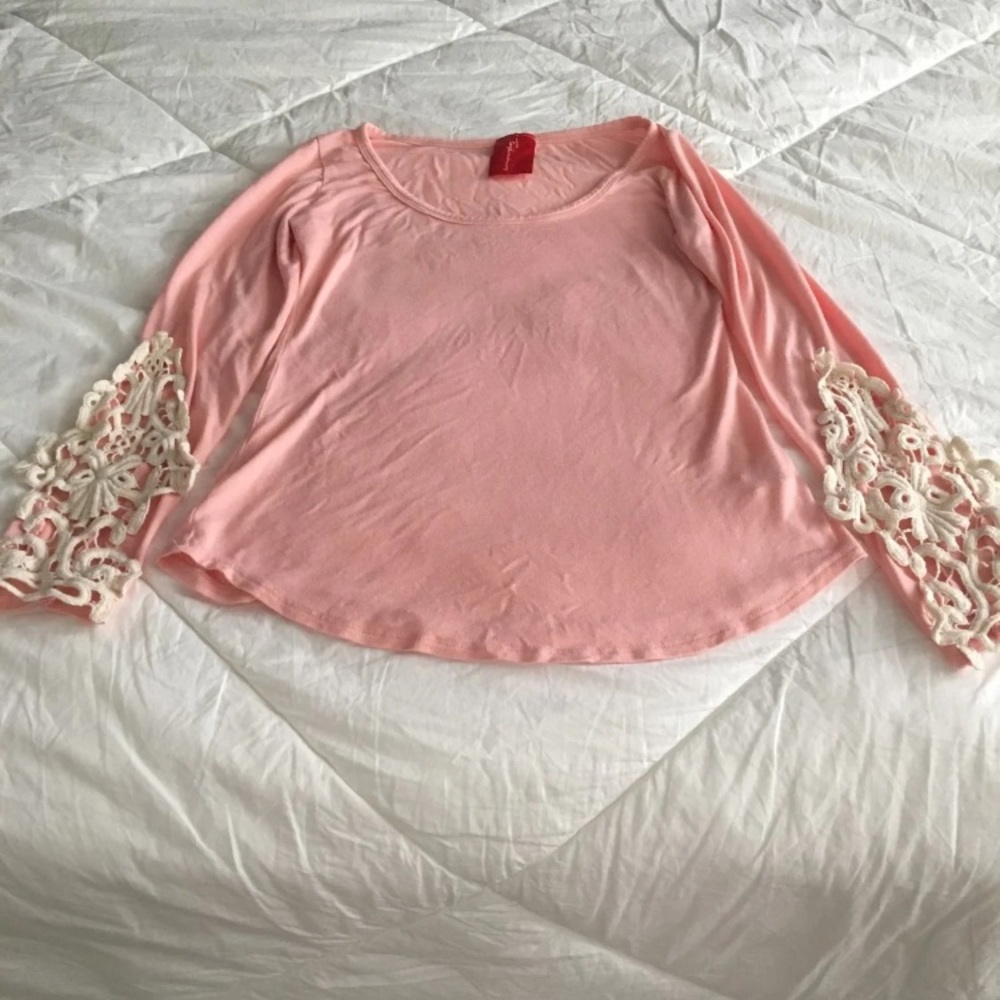 Pink lace sleeve shirt